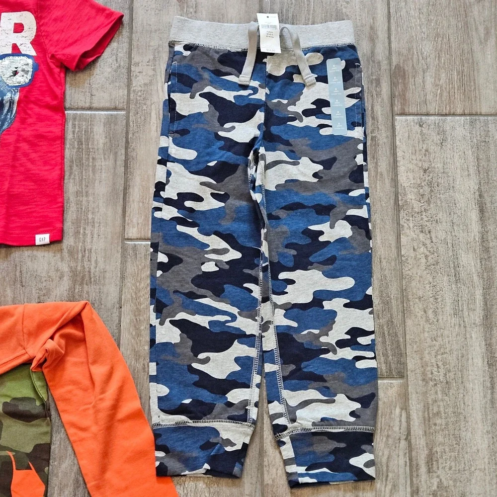 Gap Dinosaur Shirt and Pants Set Kids 5 Red Orange Blue NEW Camo Sequin T-Rex